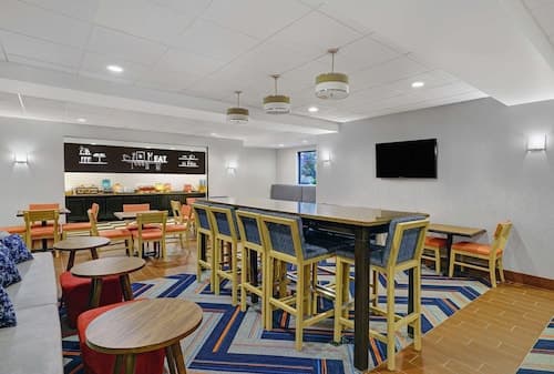 Hampton Inn Utica