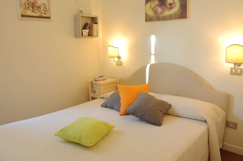 95 Rooms in Rome
