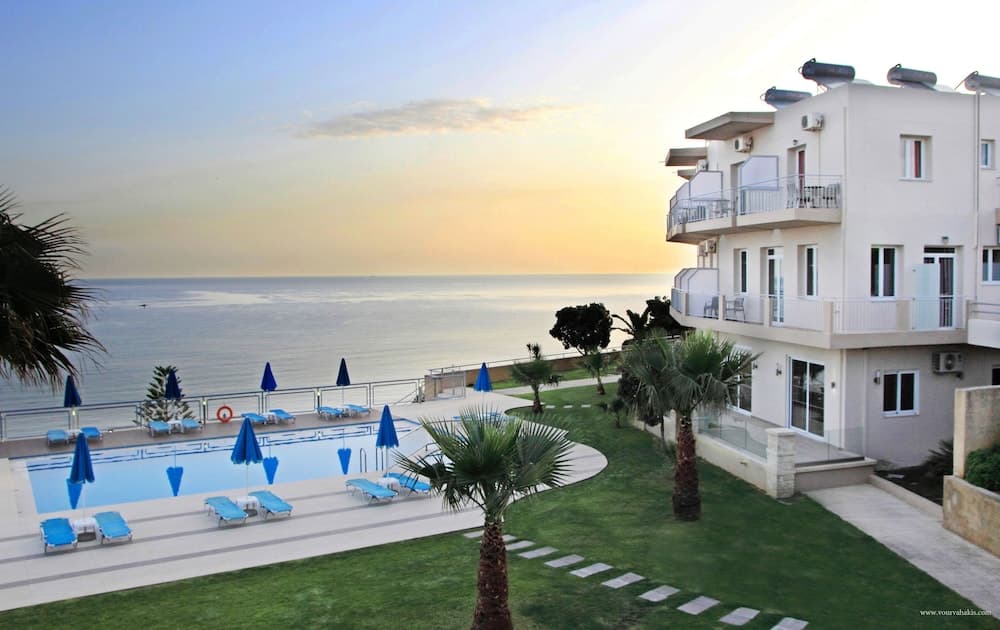Renieris Hotel