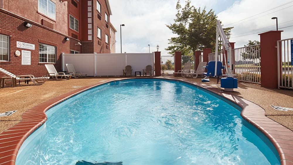 Best Western Plus Olive Branch Hotel & Suites