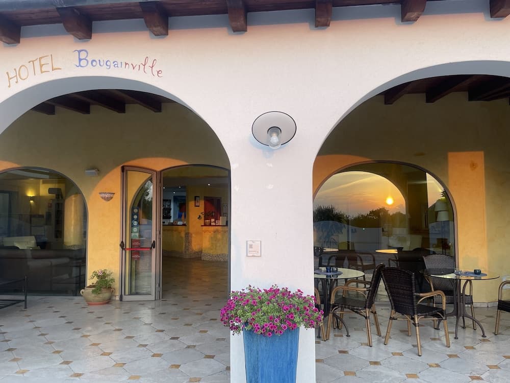 Hotel Bougainville