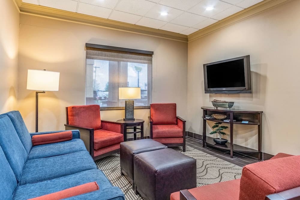 Comfort Inn & Suites Tuscumbia - Muscle Shoals