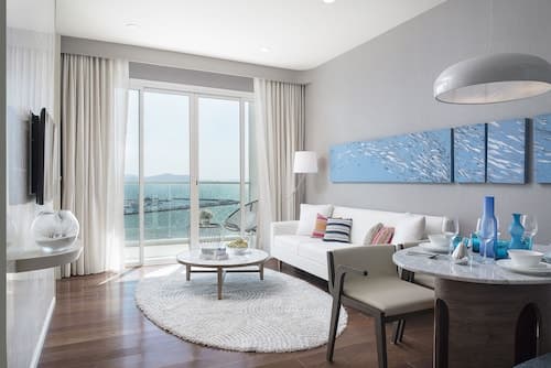 White Sand Beach Residences Pattaya