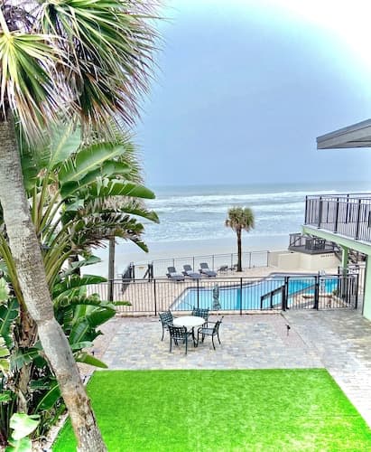 Organic Beach Retreat