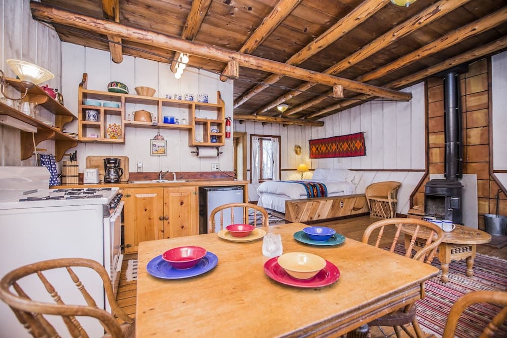 Taos Goji Farm & Eco-Lodge Retreat