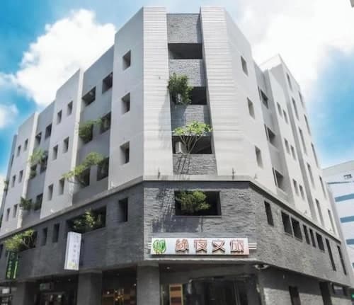 Greenight Hotel