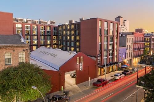 Cambria Hotel New Orleans Downtown Warehouse District