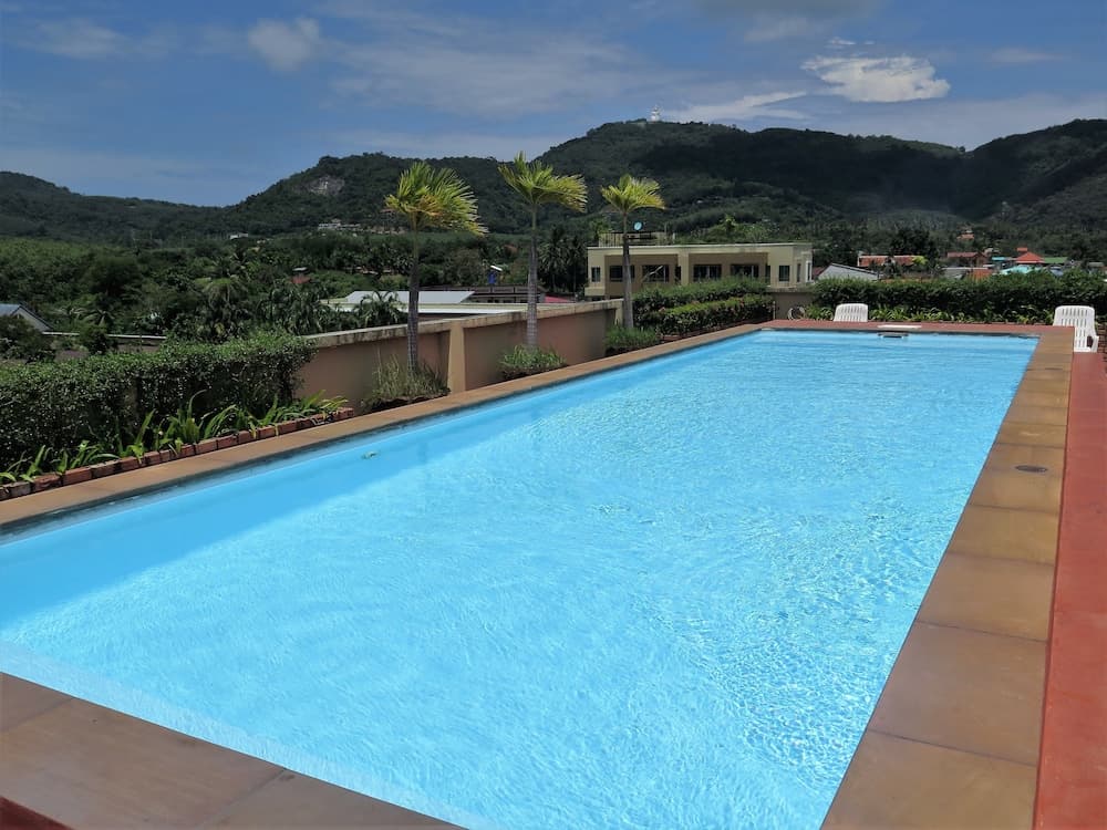 Chaofa West Suites