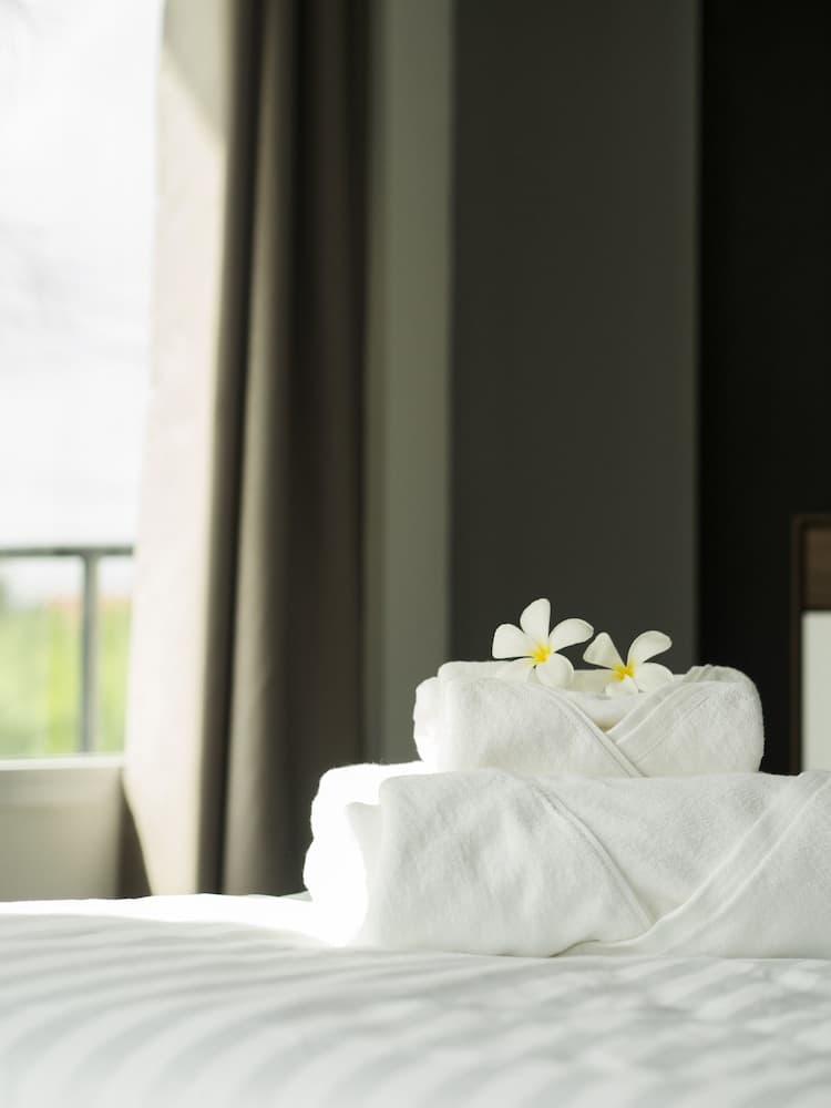 Villa Rajapruek Entire 3 villas 7 bedrooms near airport