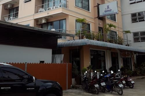 J Hotel