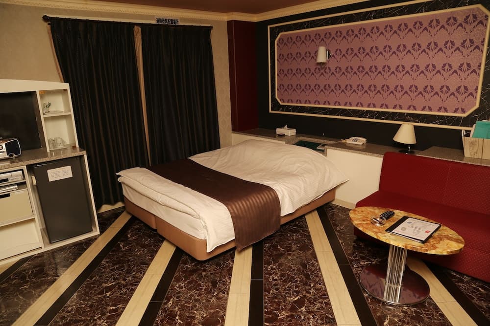 Hotel Ally - Adults Only