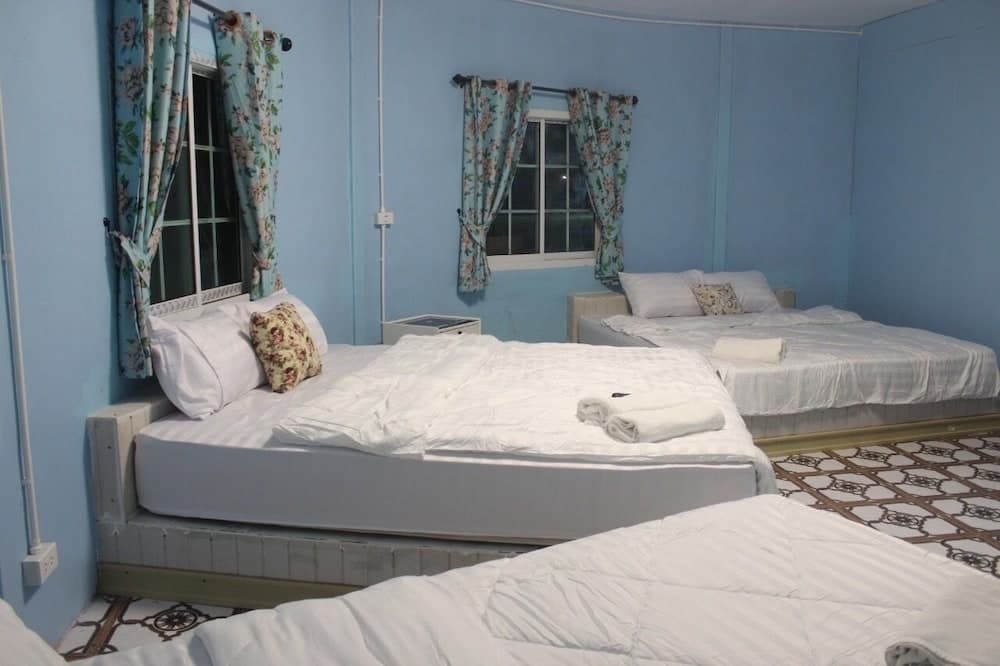 Demy Home