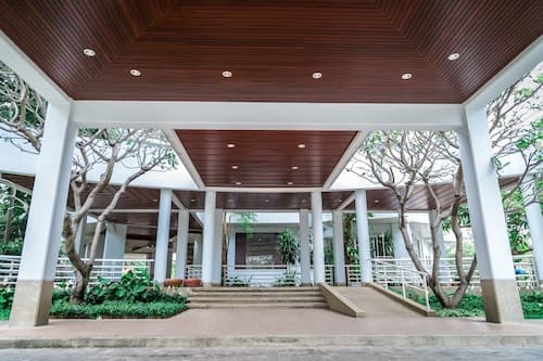 Sandy Beach Condo 17D