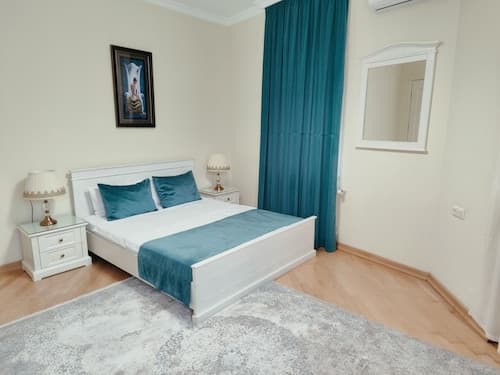 Crown Hotel