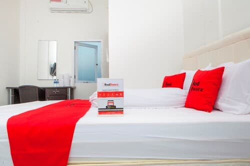 RedDoorz near Telkom Corporate University