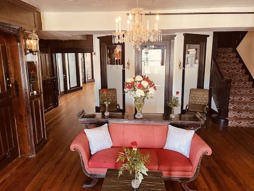The DeLand Hotel