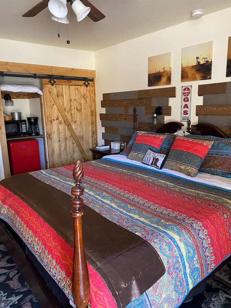 Dusty Boots Motel