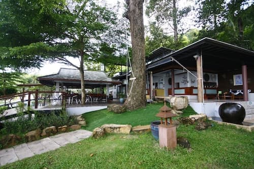 Seashell Village Resort