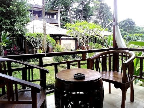 Astawa House