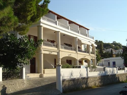 Oasis Hotel