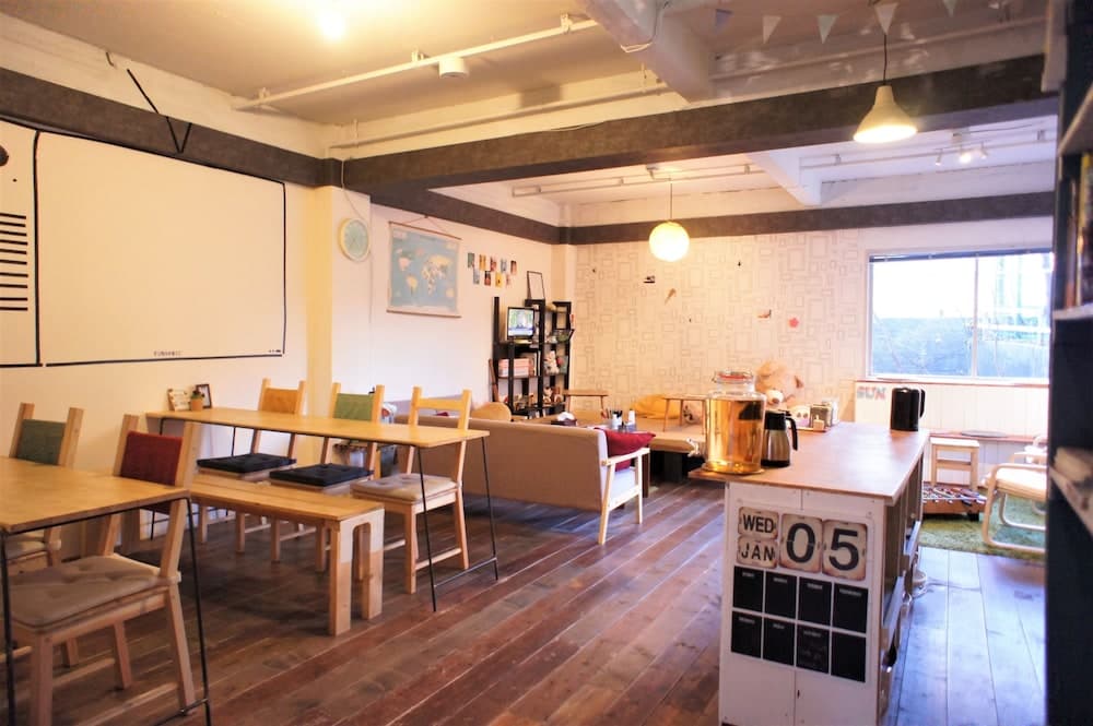 Guesthouse SUN - Hostel