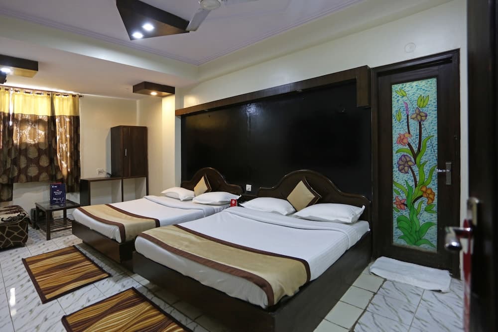 OYO 7634 Hotel Delhi Continental