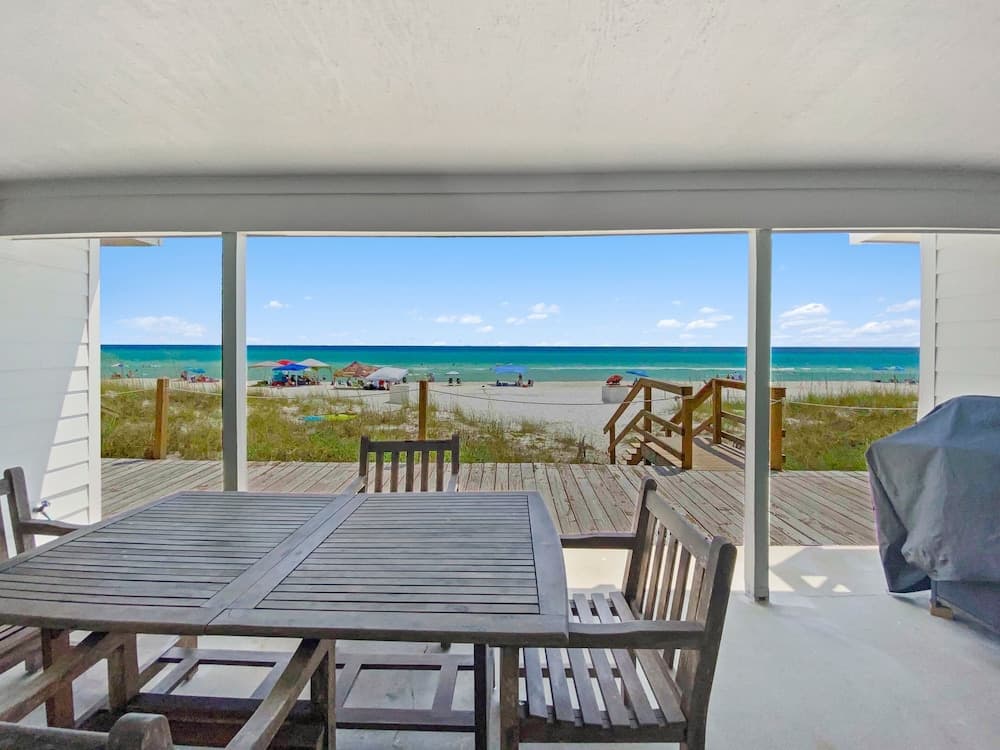 On the Beach - 2 Br townhouse by RedAwning