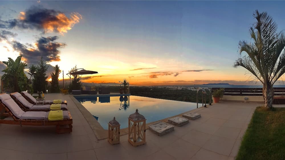 Luxury Holiday Villas Gouves
