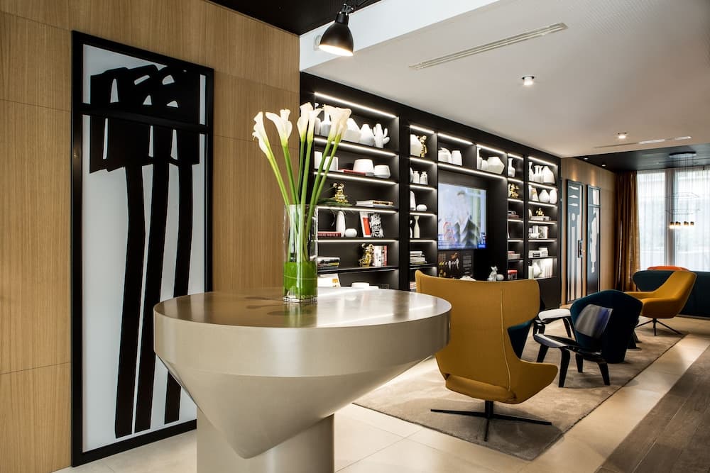 Lobi dinlenme salonu