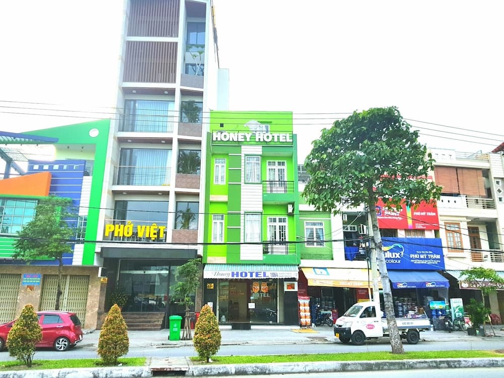 Honey Hotel