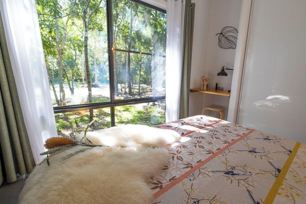 Airlie Beach Eco Cabins - Adults only