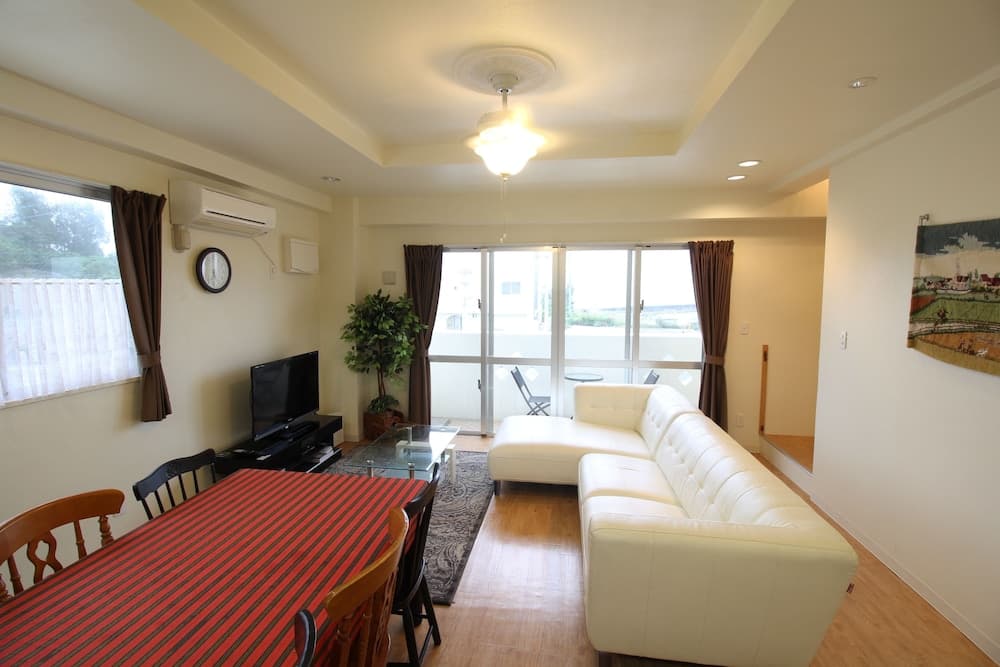 JQ Villa Okinawa Yaka