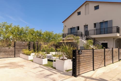 Pearl Luxury Living