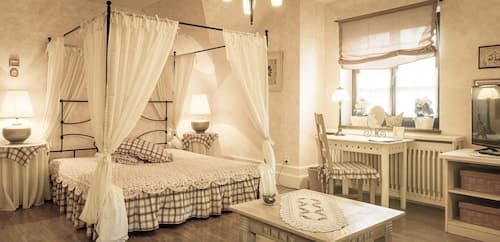 Villa Rosa Restaurant & Pension