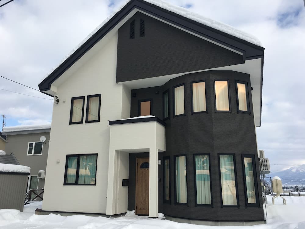 Jadan House