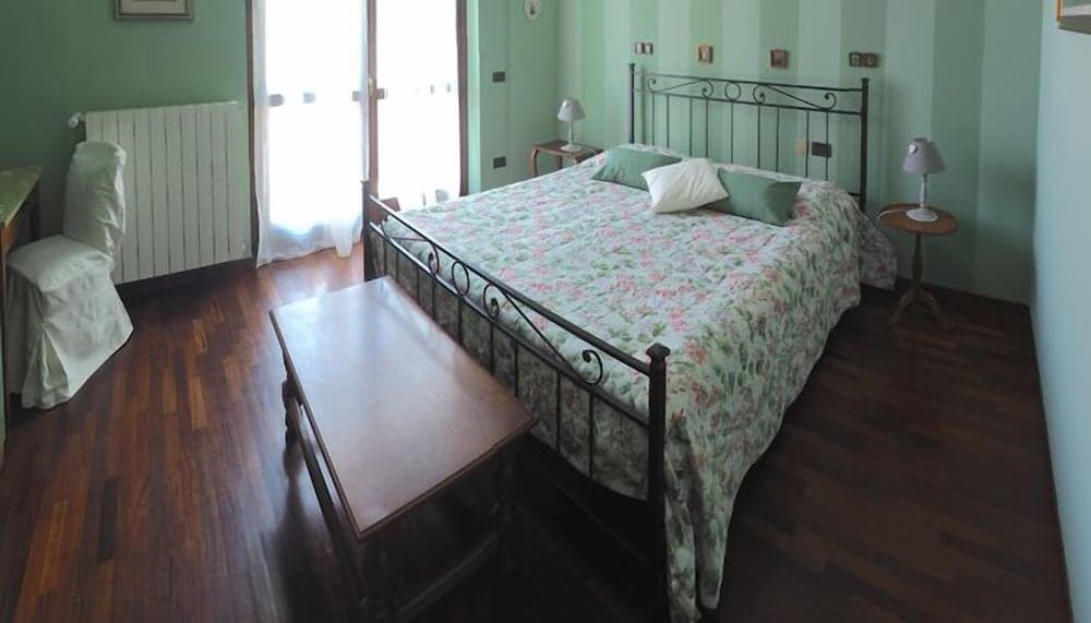 Ca' Rosa Bed & Breakfast
