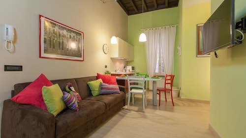 Rental in Rome Crociferi 2