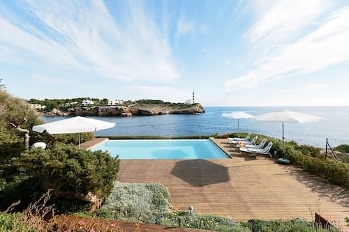 Sea Front Luxurious Villa