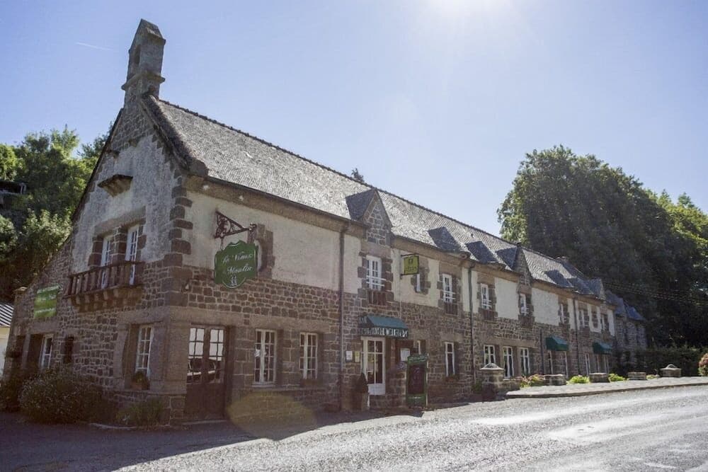 Le Vieux Moulin