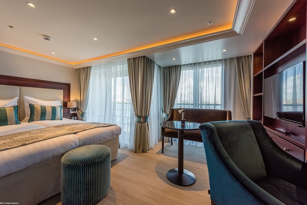 Select MS Charles Dickens - Neuss