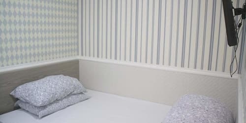 K&B Hostel