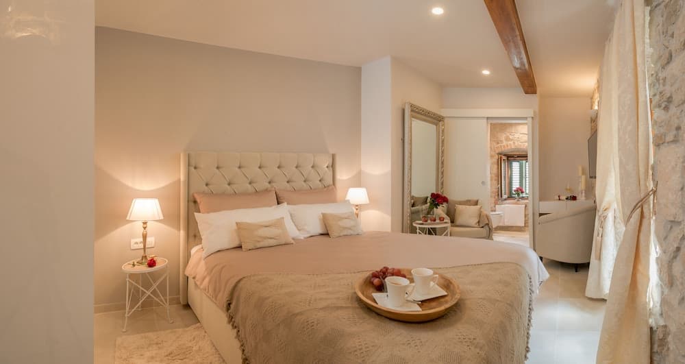 Jupiter Lux Rooms