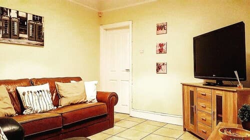 Molyneux Place