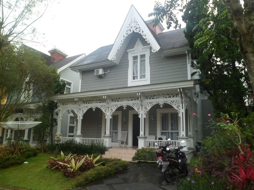 Villa Kota Bunga Mawar