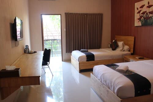 Exotic Komodo Hotel