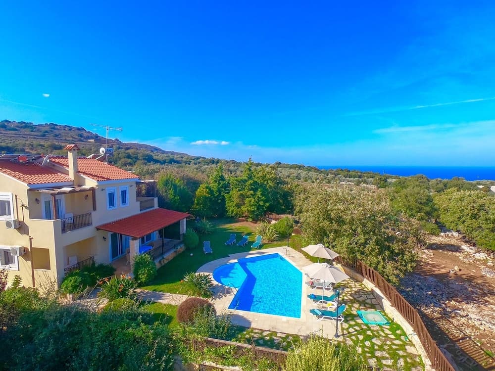 Dafni Villa by LeaderStay