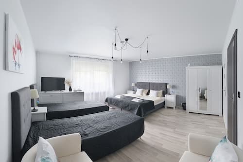 7th Room Guest House