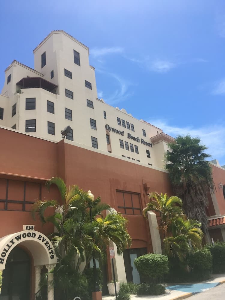 Hollywood Beach Resort-one Bedroom Ocean View
