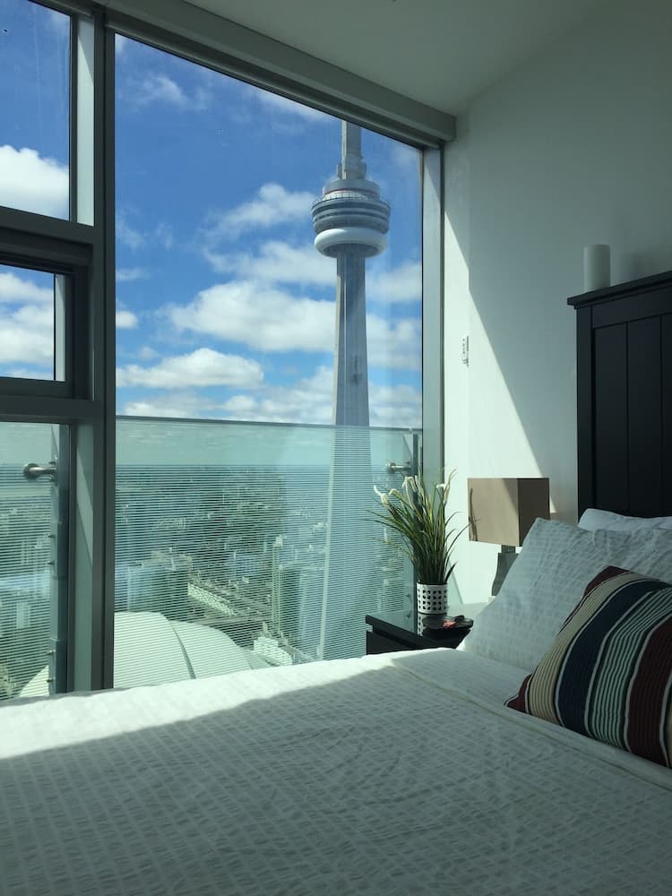 iHost Suites