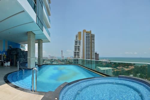 Cosy Beach Condominium